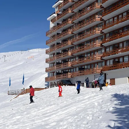 Pierre & Vacances Le Montana מלון