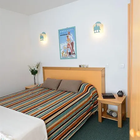 Hotel Pierre & Vacances Le Montana 2*