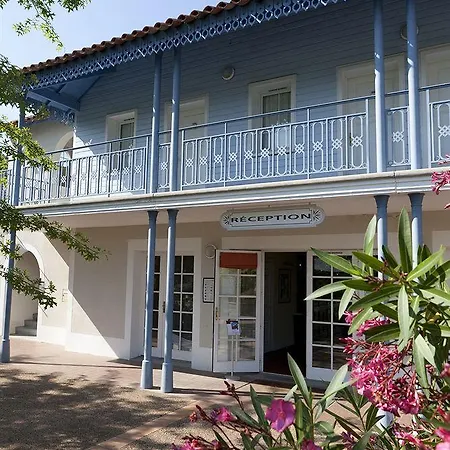 Pierre & Vacances Le Montana 2*