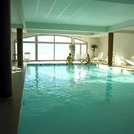 Pierre & Vacances Le Montana 2* 라몽지